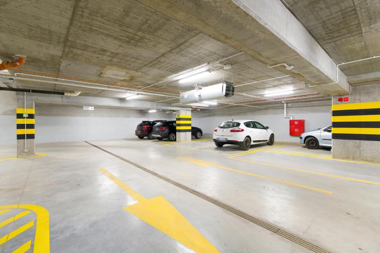 Apartments Poznan Chwaliszewo Residence With Free Garage By Noclegi Renters Exterior foto