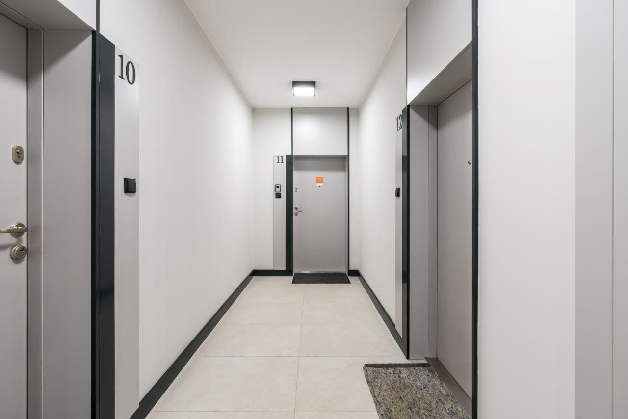 Apartments Poznan Chwaliszewo Residence With Free Garage By Noclegi Renters Exterior foto