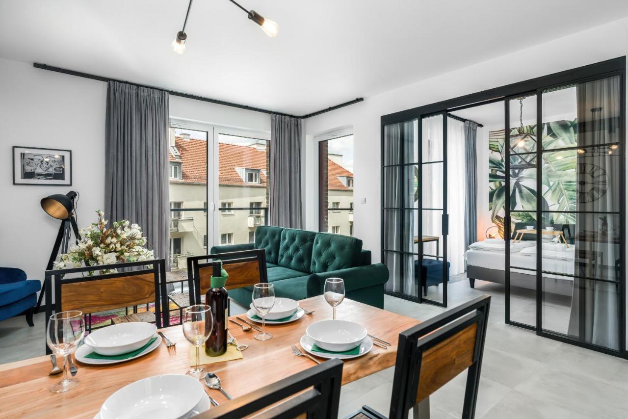 Apartments Poznan Chwaliszewo Residence With Free Garage By Noclegi Renters Exterior foto
