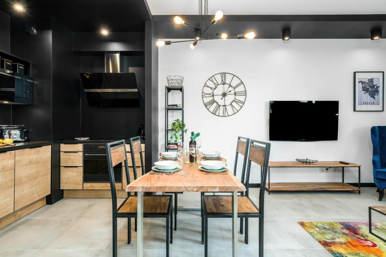 Apartments Poznan Chwaliszewo Residence With Free Garage By Noclegi Renters Exterior foto