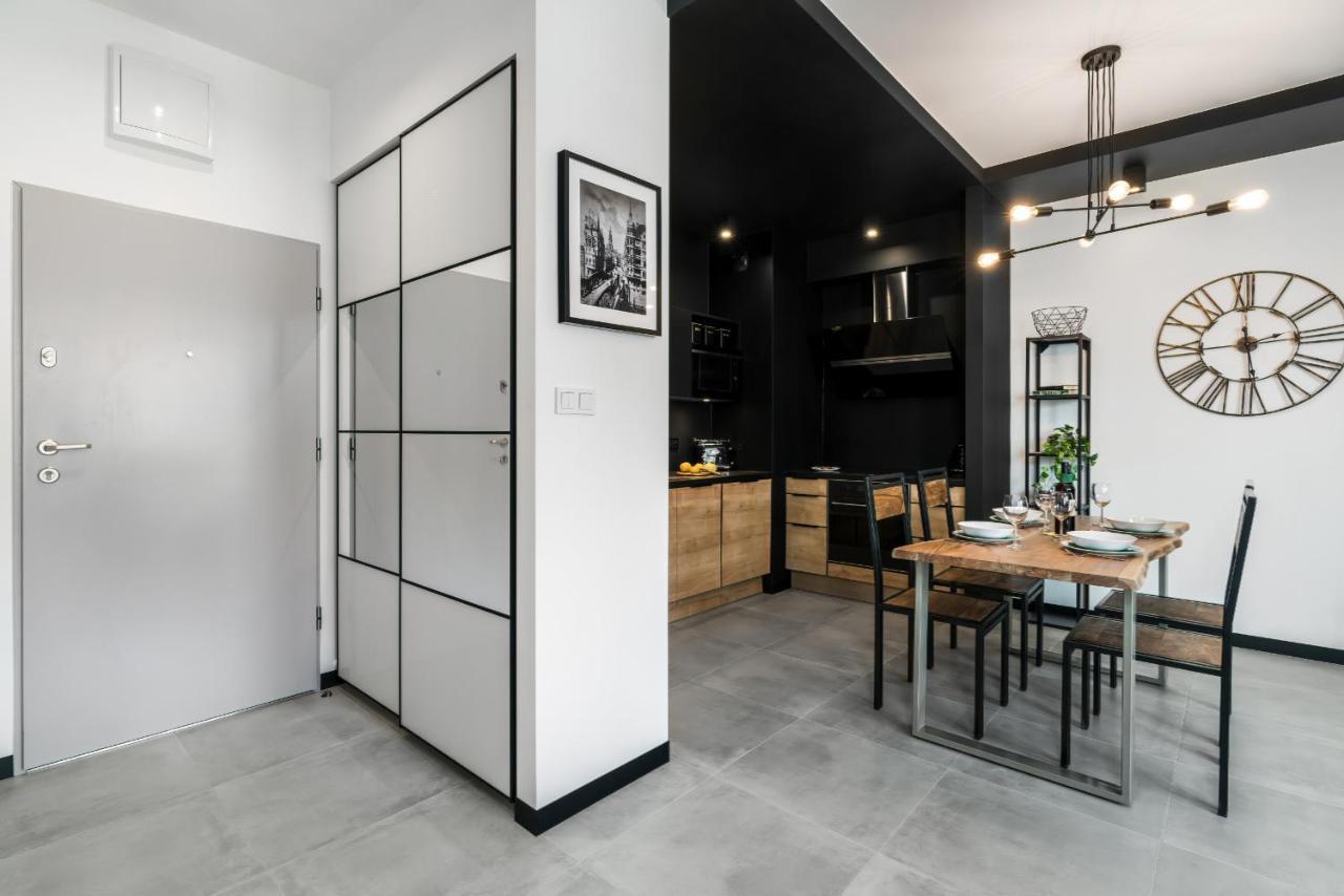 Apartments Poznan Chwaliszewo Residence With Free Garage By Noclegi Renters Exterior foto