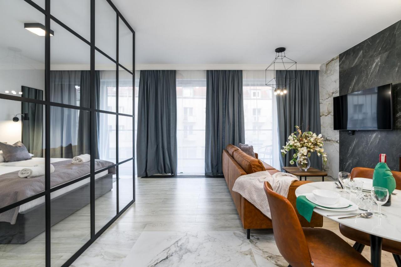 Apartments Poznan Chwaliszewo Residence With Free Garage By Noclegi Renters Exterior foto
